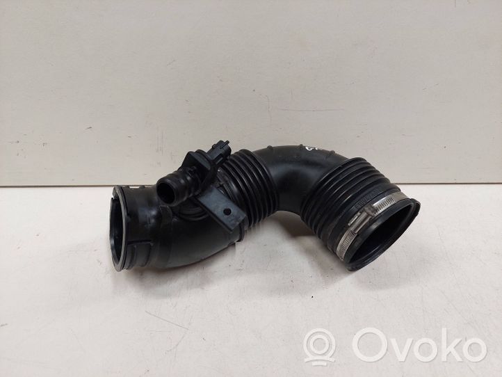 Opel Insignia A Rura / Wąż dolotowy powietrza turbiny 55561787