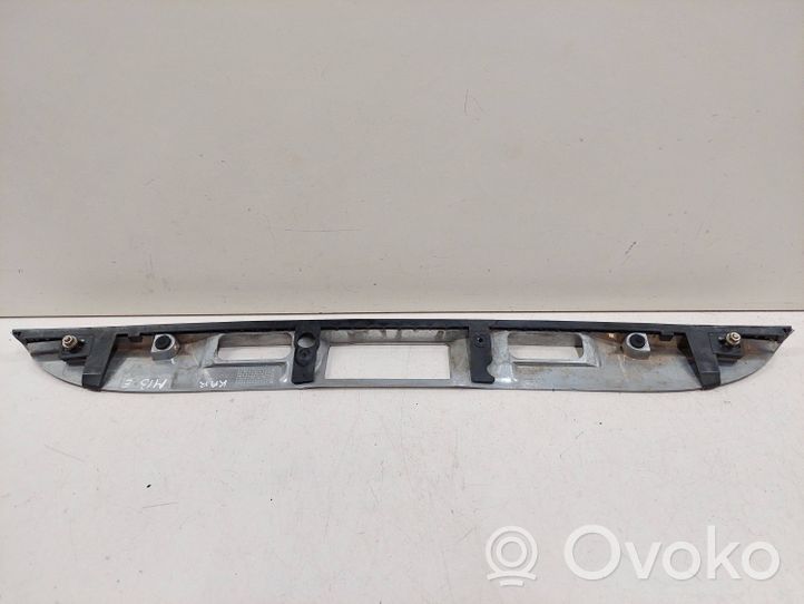 Mercedes-Benz E W211 Rivestimento portellone A2117400493