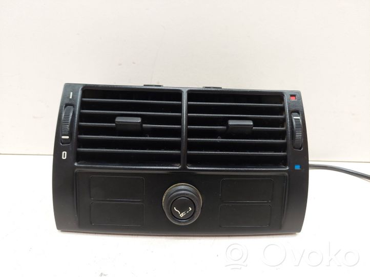 BMW X5 E53 Griglia di ventilazione posteriore 8409081