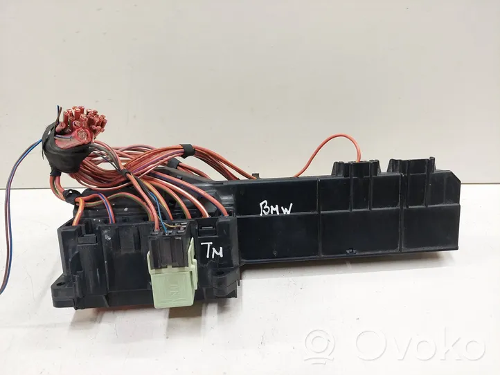 BMW 5 E60 E61 Fuse module 15613290