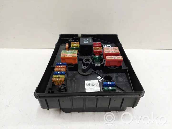 Skoda Superb B6 (3T) Fuse box set 1K0937629A