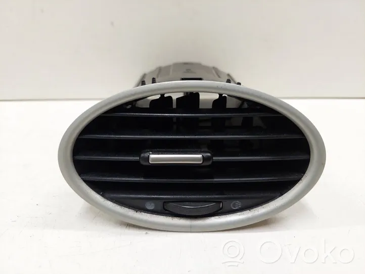 Ford Focus Copertura griglia di ventilazione laterale cruscotto 4M51A014L21AD