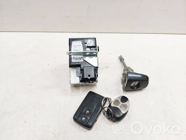 Toyota Corolla Verso E121 Ignition lock 626399000