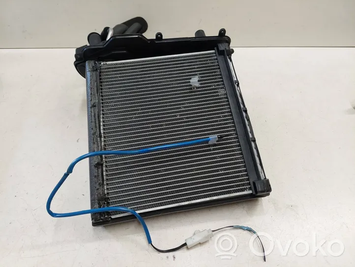 Toyota Corolla Verso E121 Радиатор кондиционера воздуха (в салоне) 