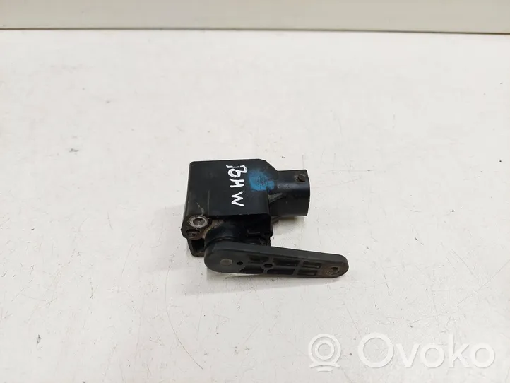 BMW 5 E39 Sensor de nivel del faro delantero/principal 1093697