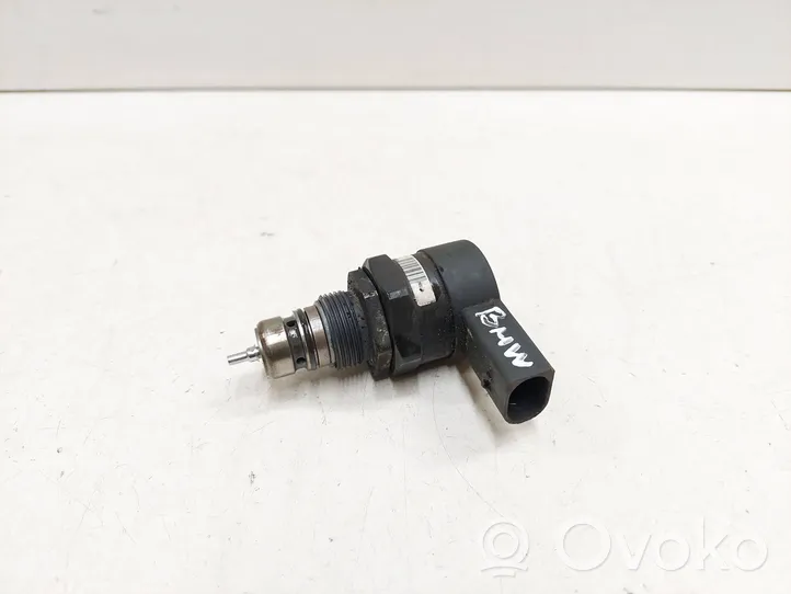 BMW 3 E46 Fuel pressure sensor 0281002481