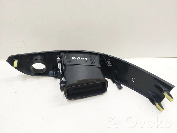 Toyota Corolla Verso E121 Centrālais gaisa ventilācijas režģis 6556434010