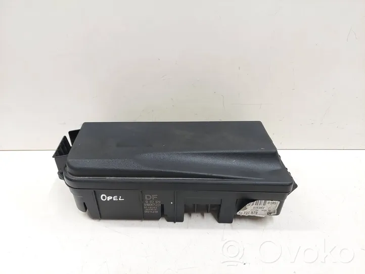 Opel Vectra C Module de fusibles 13172979