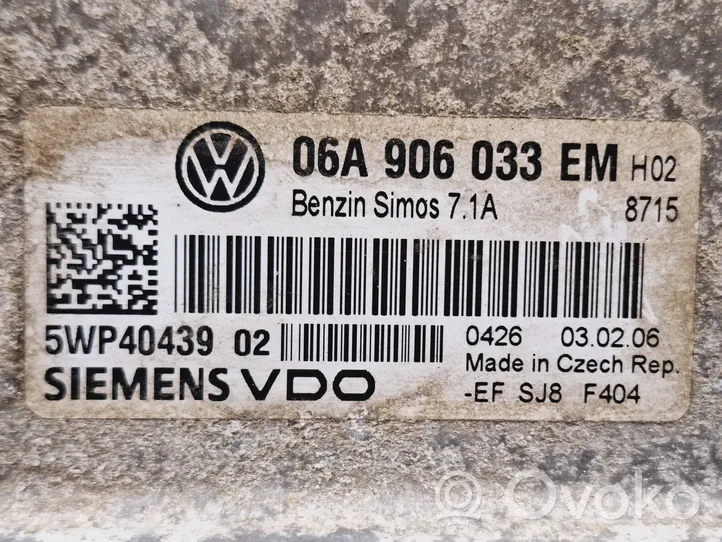 Volkswagen Jetta V Sterownik / Moduł ECU 06A906033EM