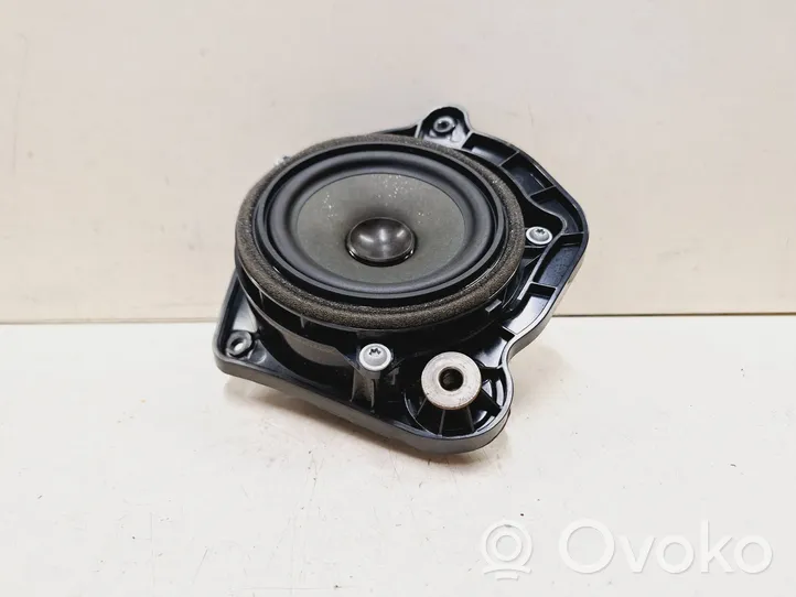 BMW X3 F25 Enceinte de porte arrière 51427246671