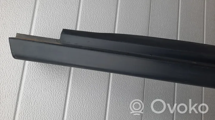 Honda CR-V Front sill (body part) 