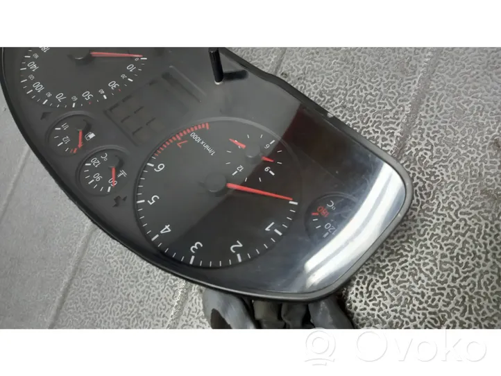 Audi A6 S6 C5 4B Tachimetro (quadro strumenti) 