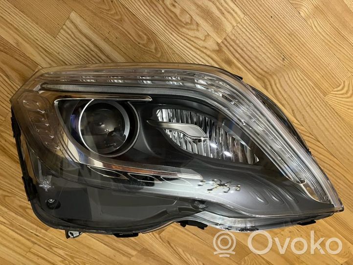 Mercedes-Benz GLK (X204) Lampy przednie / Komplet A2048201539