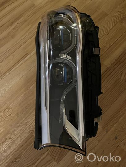 BMW 7 G11 G12 Lampy przednie / Komplet 748325001