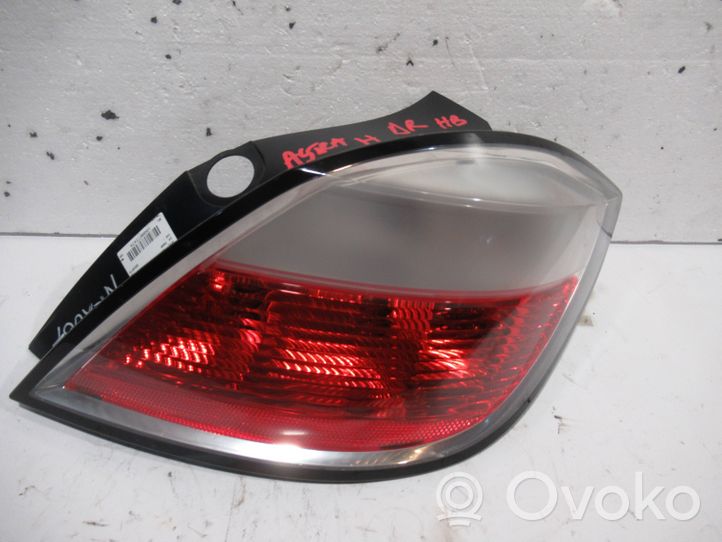 Opel Astra H Lampa tylna 