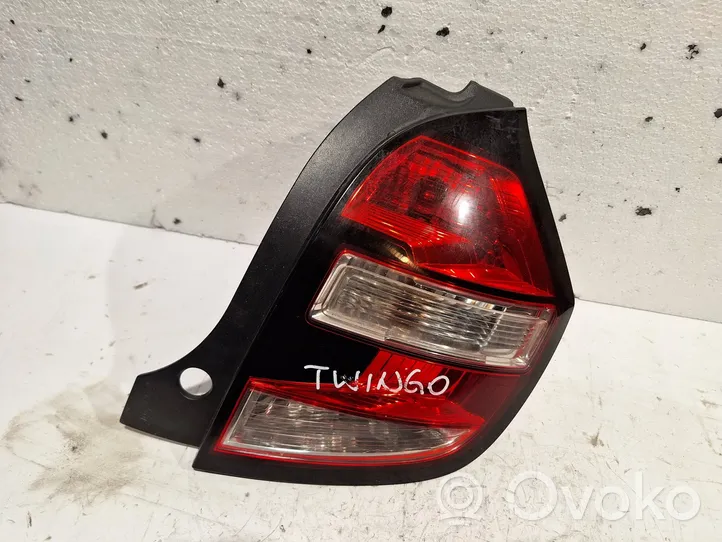 Renault Twingo III Lampa tylna 265501361R