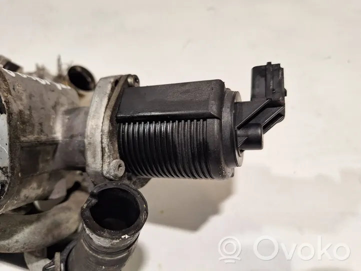 Opel Corsa D EGR valve 55219498