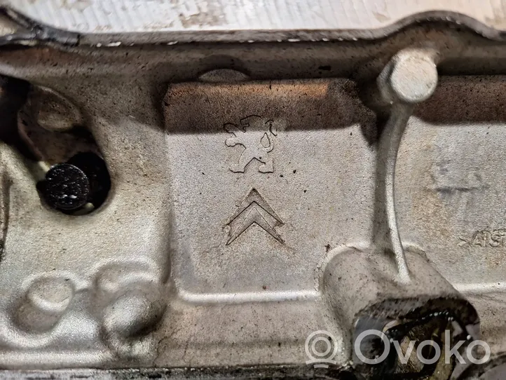 Peugeot 208 Inna część głowicy cylindra 9675306110