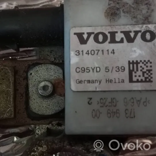 Volvo V70 Minus / Klema / Przewód akumulatora 31407114