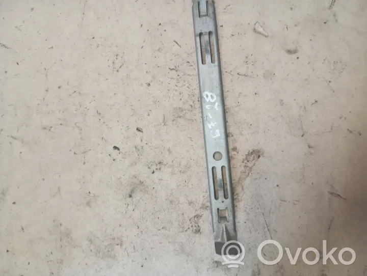 Volvo XC90 Headlight/headlamp mounting bracket 8637182