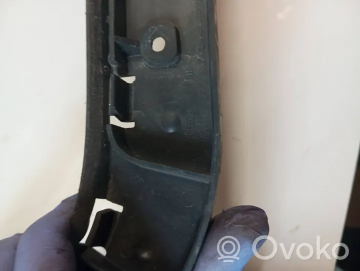 Volvo V50 Soporte de montaje del parachoques trasero 30763018