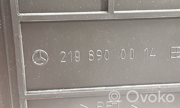 Mercedes-Benz CLS C219 Tavaratilan säilytyslokero 2198900014