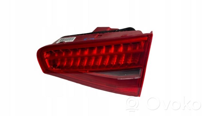 Audi A4 S4 B8 8K Aizmugurējais lukturis pārsegā 2SD01091704