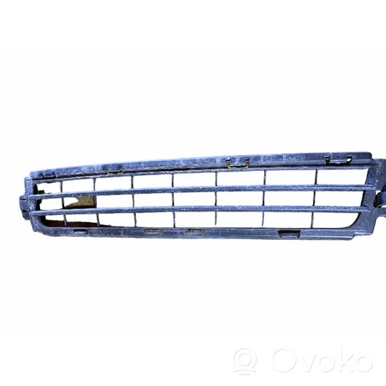 Volvo V50 Mascherina inferiore del paraurti anteriore 30744911
