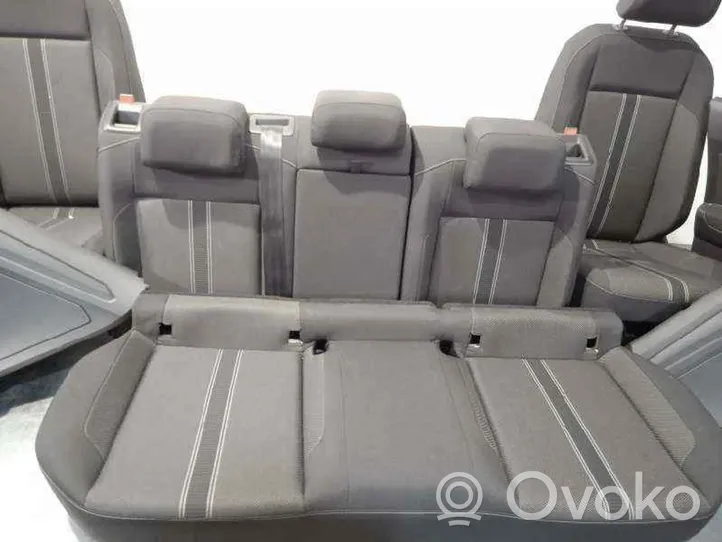 Volkswagen T-Roc Fotele / Kanapa / Komplet NOREF