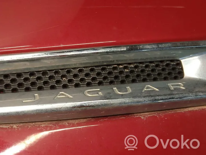 Jaguar XE Lokasuoja T4N2637