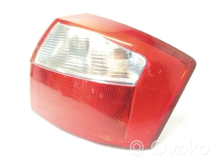 Audi A4 Allroad Luci posteriori 8E5945218