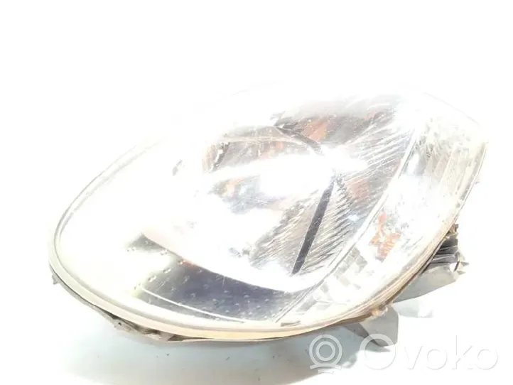 Renault Kangoo I Headlight/headlamp 8200236591