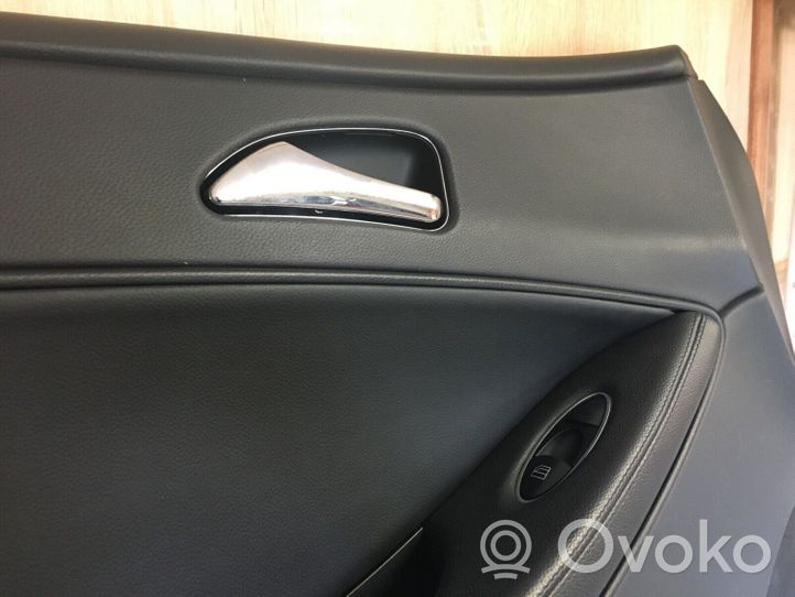 Mercedes-Benz CLS C219 Rivestimento del pannello della portiera anteriore A2197201948