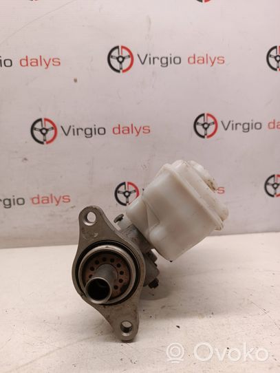 Nissan Navara D40 Główny cylinder hamulca 033390