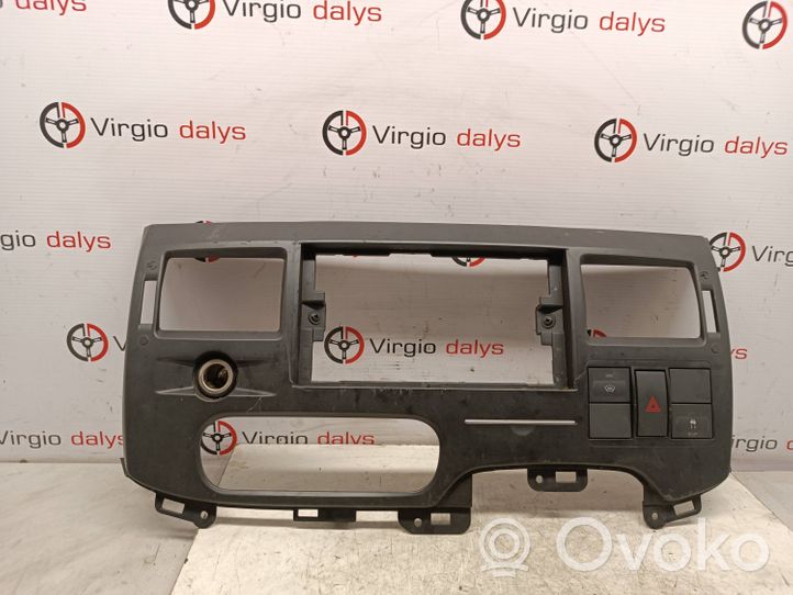 Ford Transit Panelės apdailos skydas (centrinis) 6c11v047a04