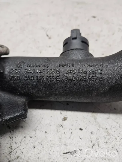 Volkswagen PASSAT B4 Tube d'admission de tuyau de refroidisseur intermédiaire 3A0145955G