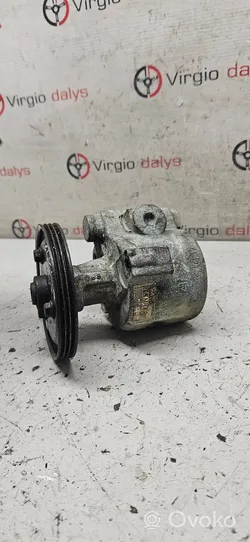 Renault Scenic I Power steering pump 7700273739