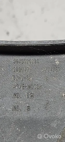 Citroen C4 I Aizmugurējā bufera montāžas kronšteins 9680525280