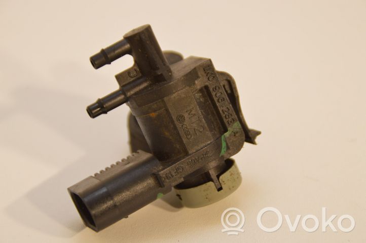 Volkswagen Jetta V Valve vacuum 1K0906283