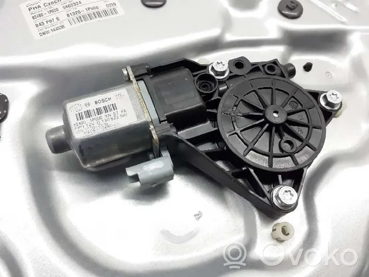 KIA Venga Regulador de ventanilla eléctrico de puerta delantera 824811P000