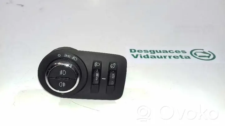 Opel Corsa D Interruttore di regolazione dell’illuminazione del quadro 13310331