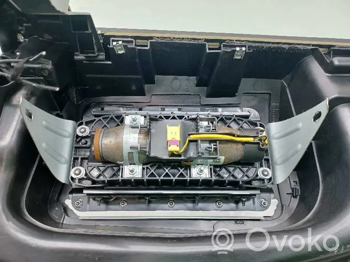 Volkswagen Tiguan Oro pagalvių komplektas 5N1857001E