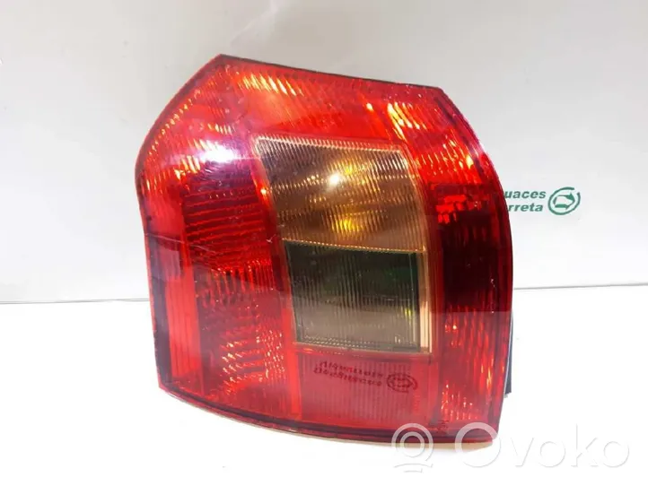 Toyota Corolla E110 Ampoule, feu stop / feu arrière 8156102150