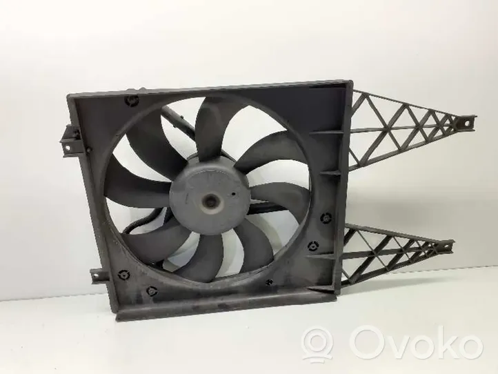 Volkswagen Polo IV 9N3 Ventilatore di raffreddamento elettrico del radiatore 