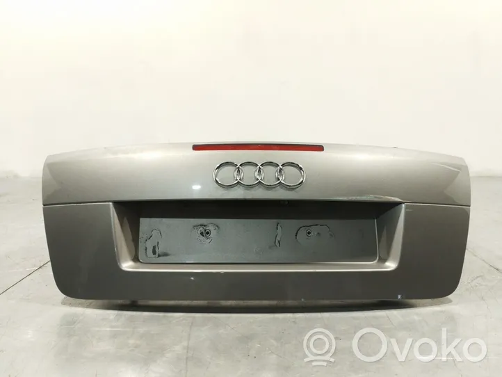 Audi A4 Allroad Задний подоконник 8H0827023B