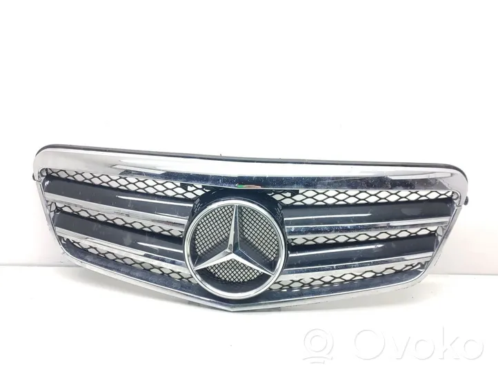 Mercedes-Benz E W212 Atrapa chłodnicy / Grill A2128800883