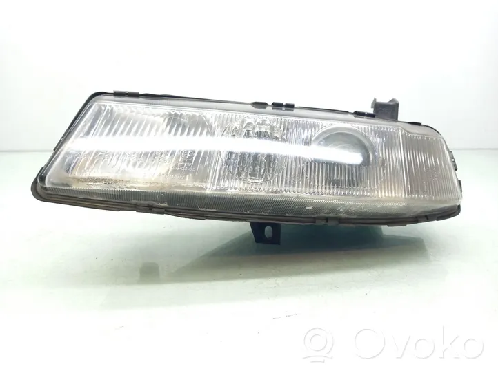 Opel Calibra Lampa przednia 13712300