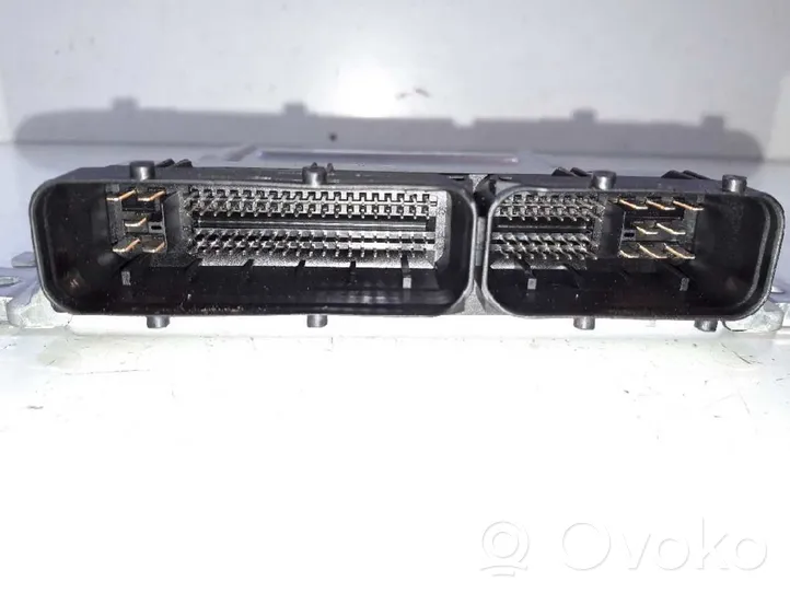 Nissan Murano Z50 Unité de commande, module ECU de moteur MEC63690