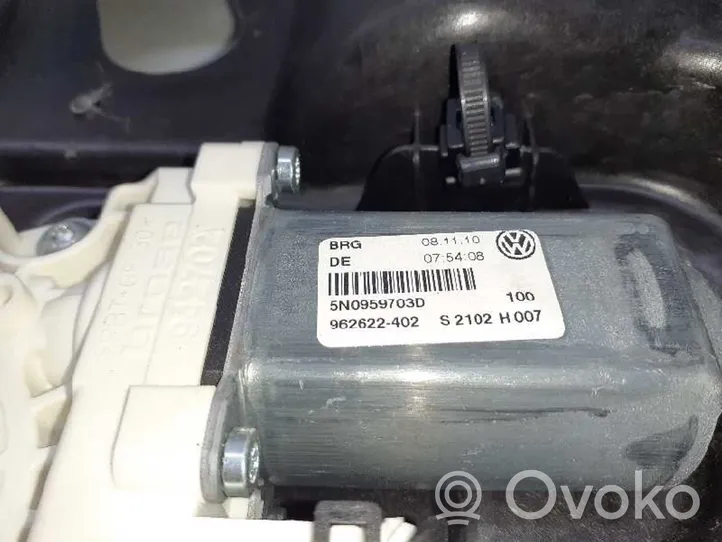 Volkswagen Tiguan Takaikkunan nostomekanismi ilman moottoria 5N0839729M