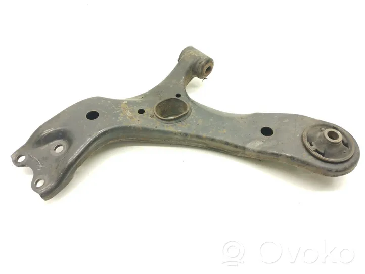 Toyota Avensis T270 Braccio di controllo sospensione anteriore 4806905080